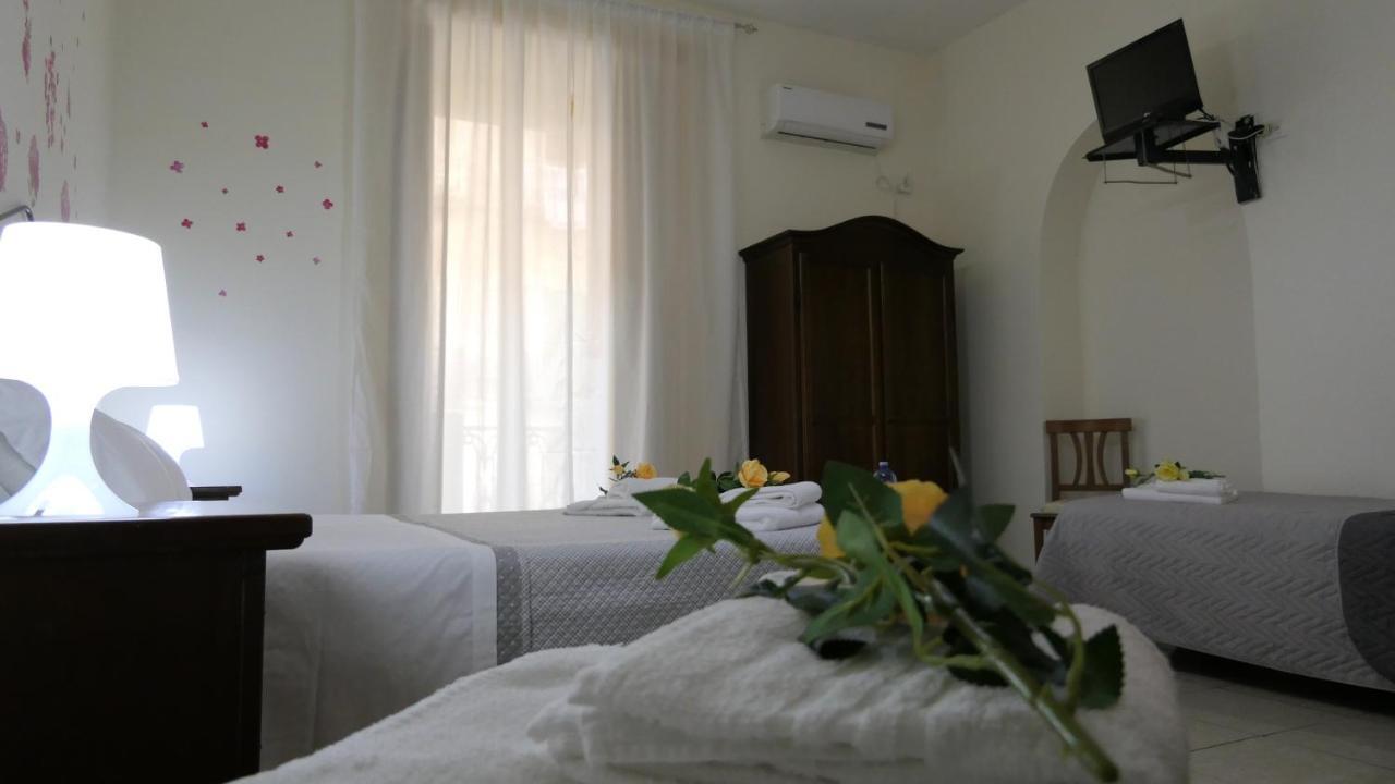 B&B Dimora Cirillo Naples Exterior photo